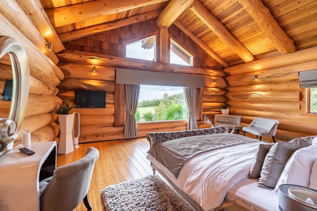 The Log Cabins At The Vu Bathgate Kültér fotó